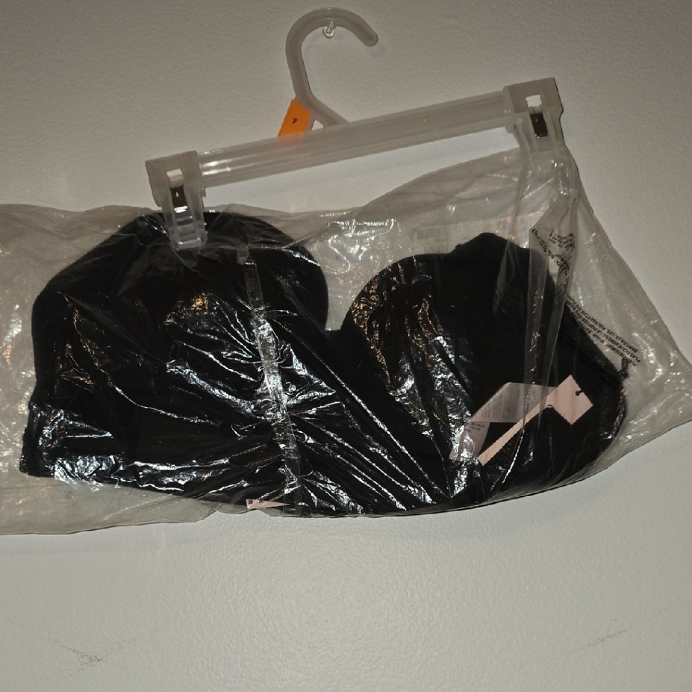 Victoria's Secret Black Sports Bra 36 B